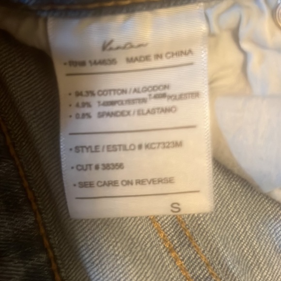 Kancan Kan Can Distressed Denim Shorts Raw Hem Zip Closure Size Small - Picture 5 of 6